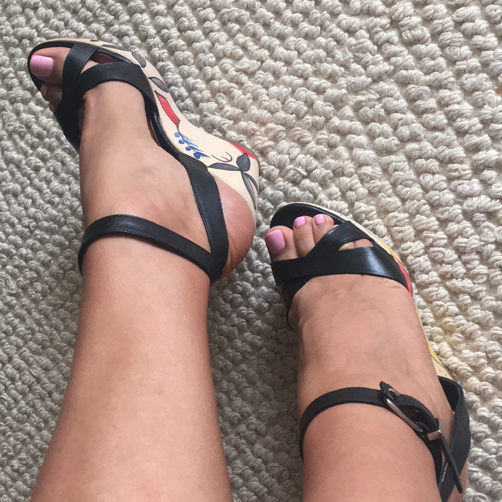 Aldo size 39 (8) made in Brazil. leather